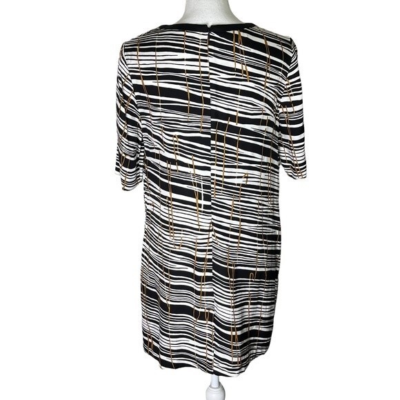 Welcome to my closet! - Picture 6 of 13